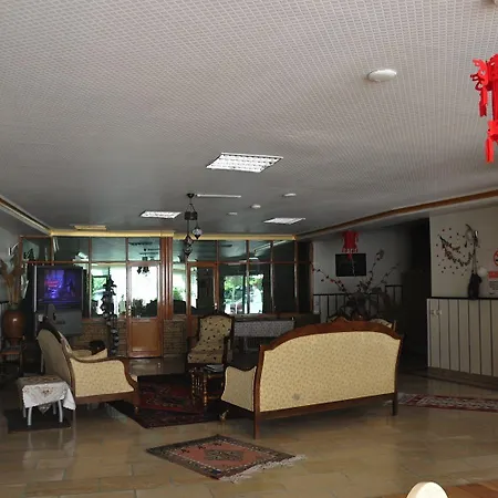 ホテル Mevlana Sems 3*